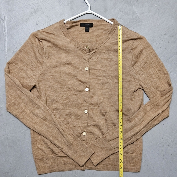 J.Crew Sz M 100% Fine Merino Wool Tan Beige Minimalist Button-Up Cardigan - Picture 7 of 11